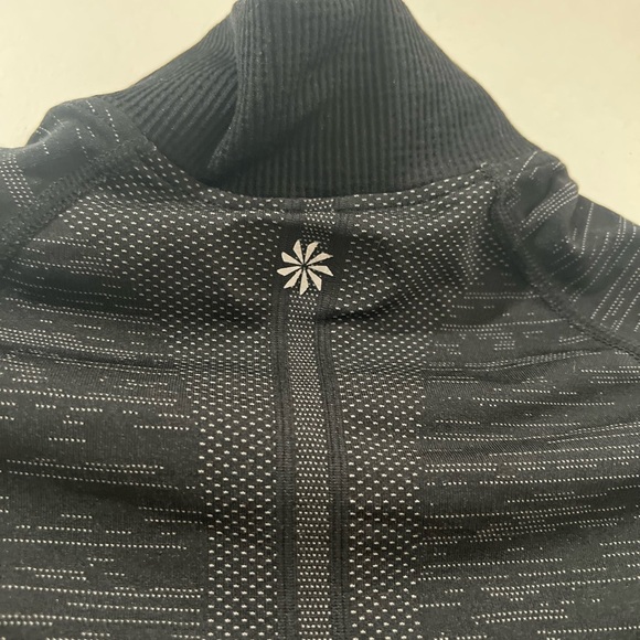 Athleta Fast Track 1/4 zip base layer L/S pullover Dark gray Running Top Size S - Picture 5 of 9